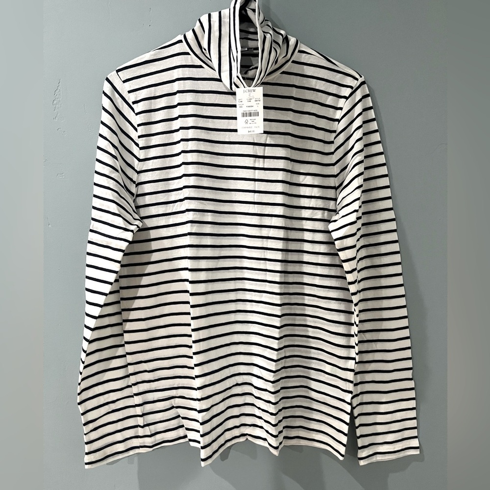 ⚓️ J CREW Navy Striped Tissue Turtleneck {NWT} - Picture 5 of 7